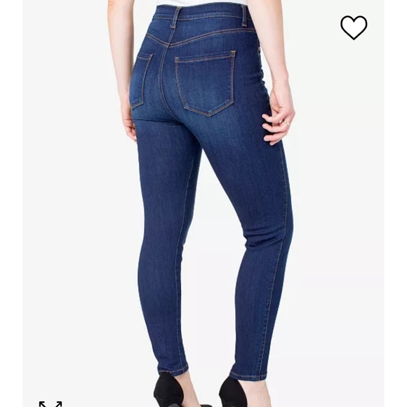 SOLD..NWT WOMENS CELEBRITY PINK HIGH RISE CURVY SKINNY JEANS SIZE 28 and 29 - Picture 4 of 6